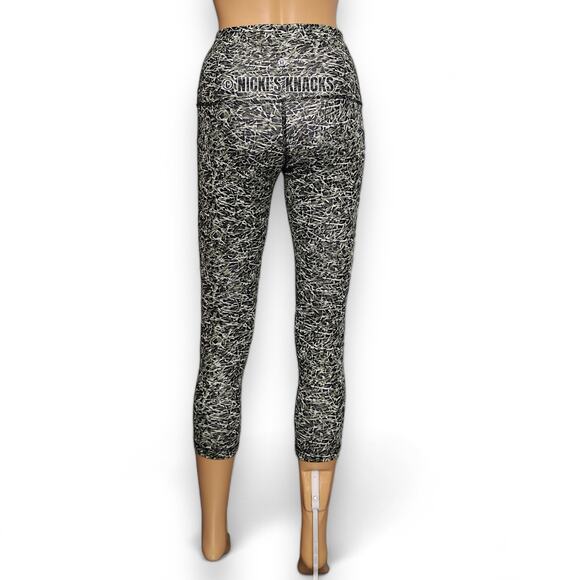 Lululemon Wunder Under Crop Luxtreme Ripple Green Leggings Yoga Size 6 - Picture 5 of 9